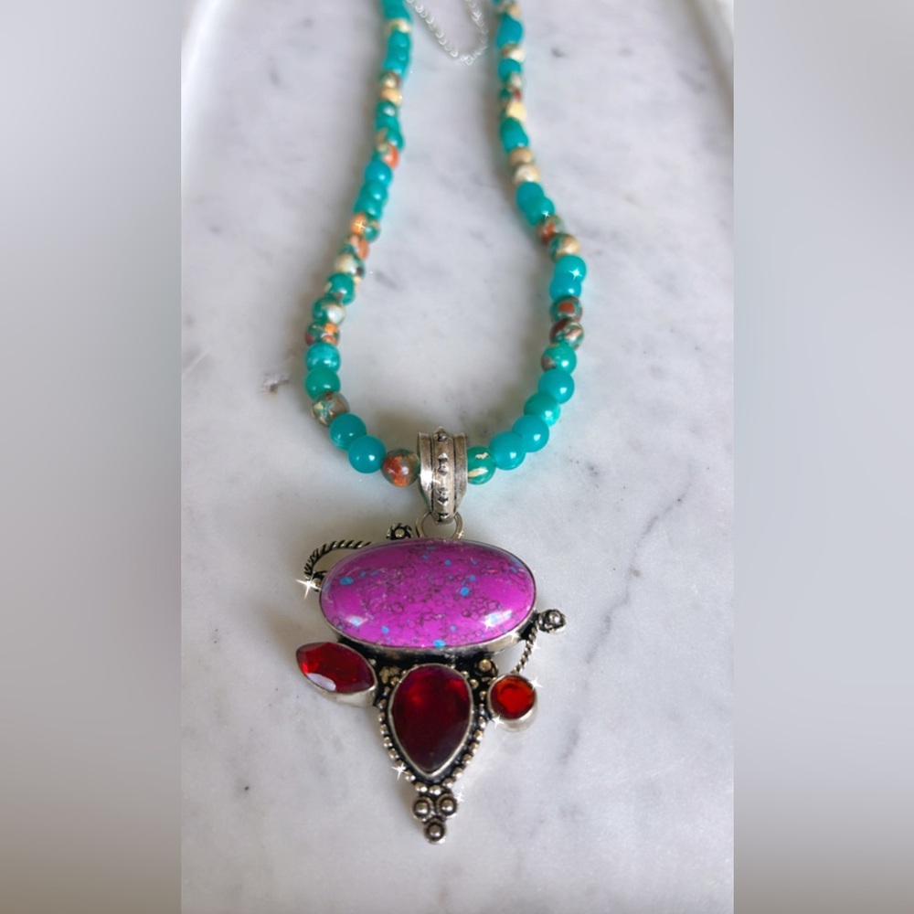 natural gemstones,yellow jade serpentine,ruby in fuchsite.Arizona emerald quartz